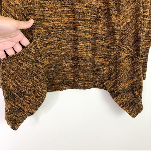 Logo By Lori Goldstein Long Sleeve V-Neck  Sweater - Picture 6 of 9